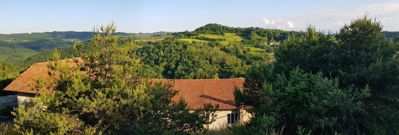 Cascina Brichat Alta Langa Serravalle delle Langhe Eksteriør bilde