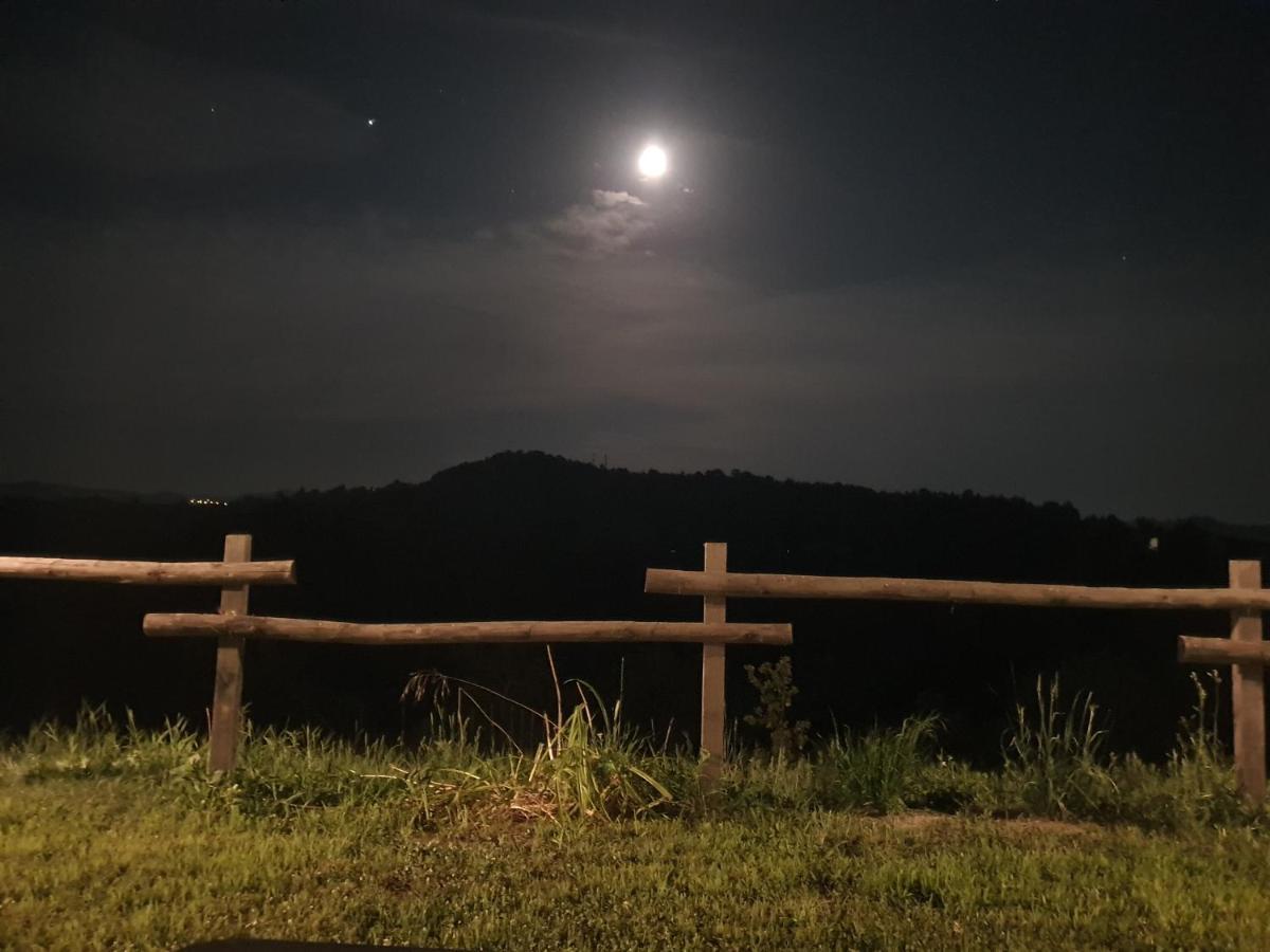 Cascina Brichat Alta Langa Serravalle delle Langhe Eksteriør bilde