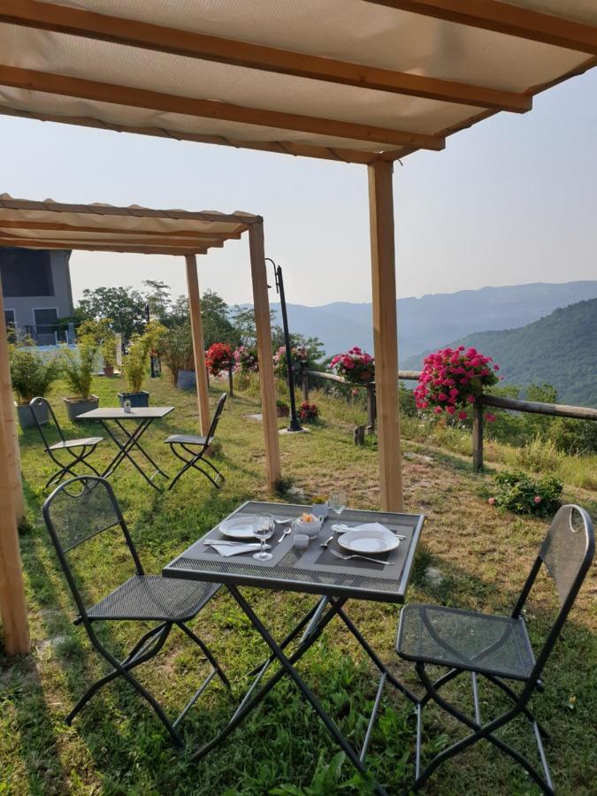 Cascina Brichat Alta Langa Serravalle delle Langhe Eksteriør bilde